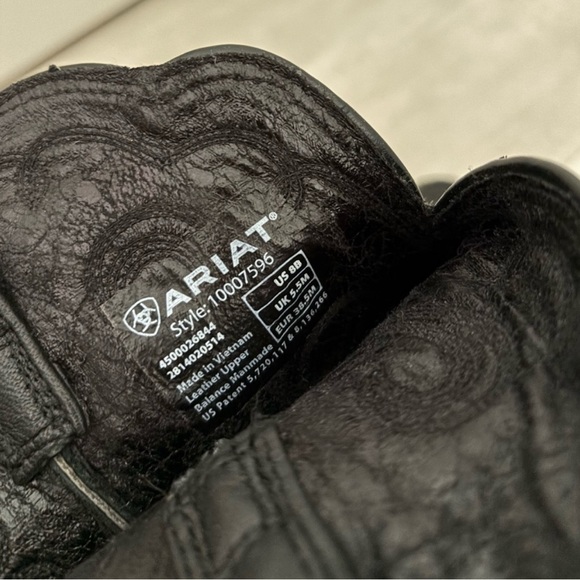 Ladies Ariat Round Up Black Western Leather Boots - Picture 2 of 5